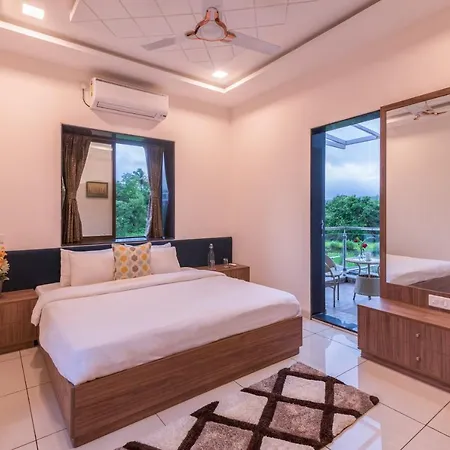 Saffronstays Aster, Plunge Pool Villa With Garden, Lonavala Exterior photo